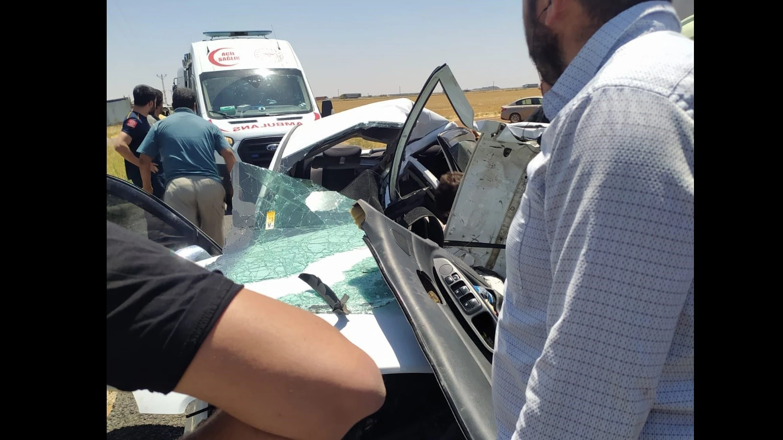 Mardin'de tır ile otomobil çarpıştı: 1 ölü, 2 ağır yaralı