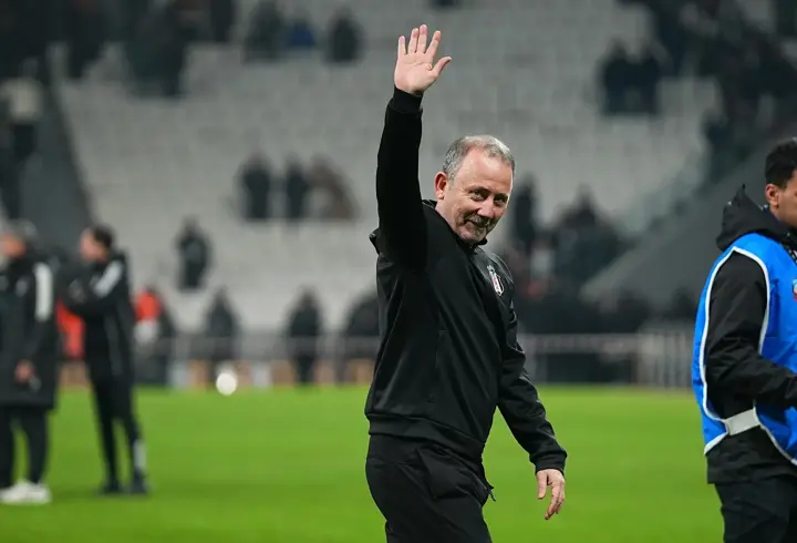 Beşiktaş, Sergen Yalçın'la uçuşa geçti! 12 maçtır kaybetmiyor...