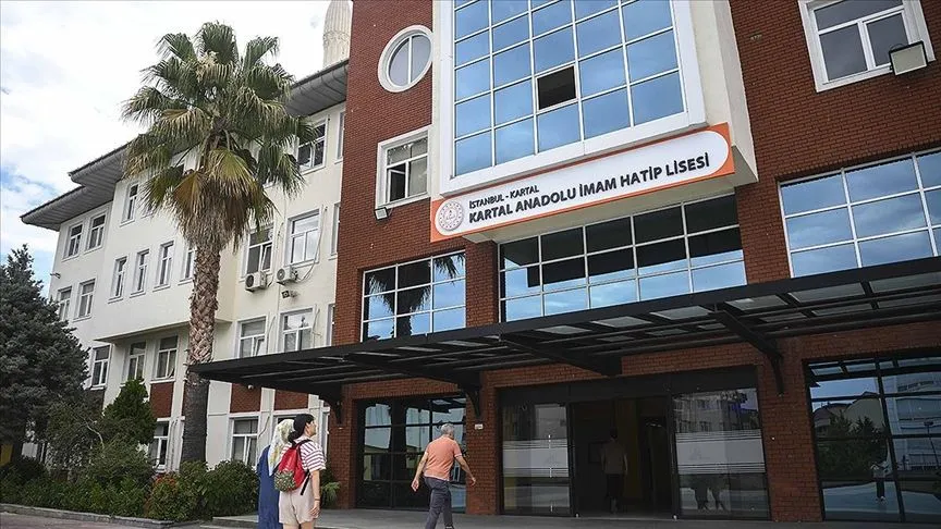 Kartal Anadolu İmam Hatip Lisesinden YKS'de ilk 1000'de 63 derece