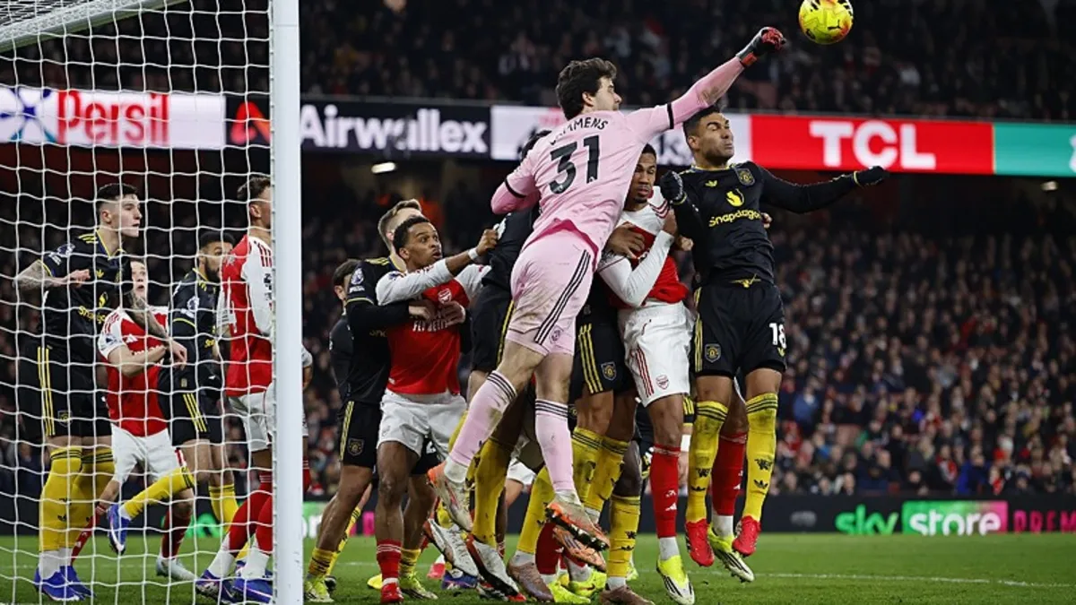 Premier Lig'de lider Arsenal'ın puan kayıpları sürüyor
