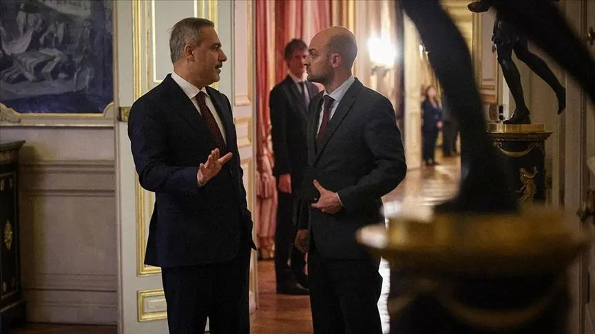 Dışişleri Bakanı Fidan Fransız mevkidaşı Barrot ile Paris'te görüştü