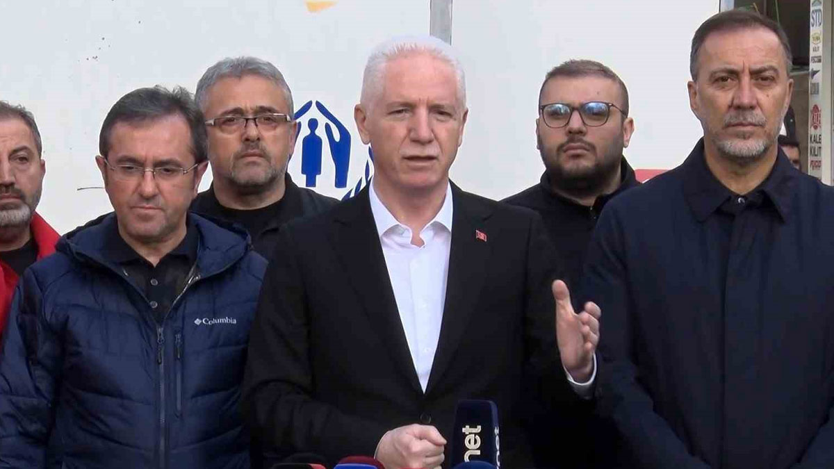 Vali Gül İstanbul'daki Selde Son Durumu Açıkladı: 3 Kayıp Aranıyor, Yıkımlar Sürüyor