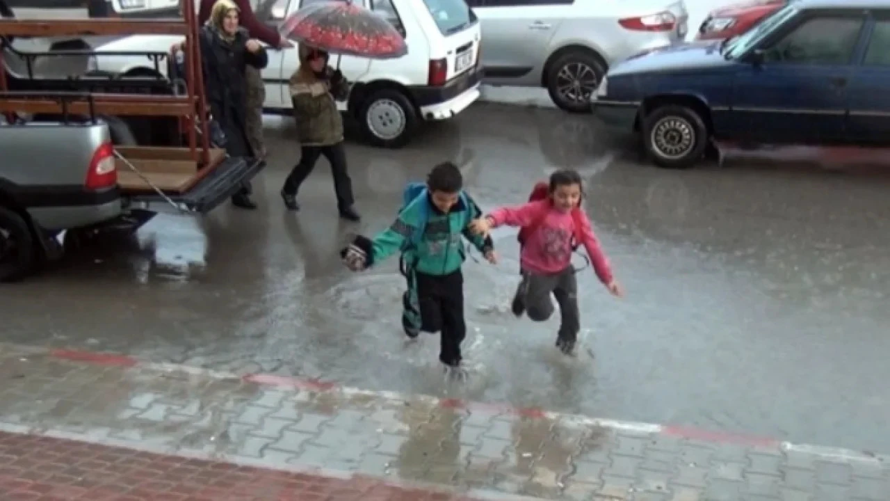 Elazığ’da Okullarda Eğitime Ara Verildi