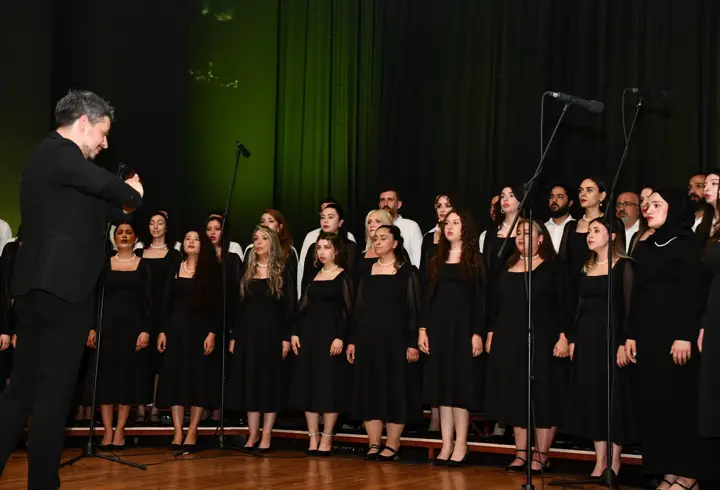 Osmaniye Belediyesi Çok Sesli Korosu’ndan konser