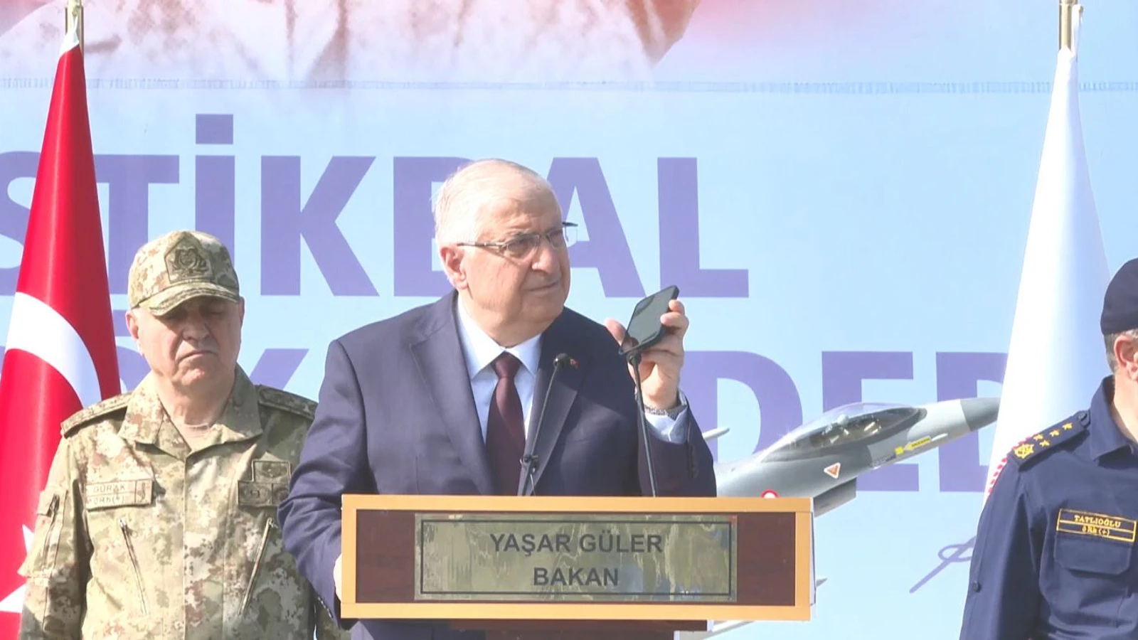 Cumhurbaşkanı Erdoğan, Mehmetçiğin bayramını kutladı