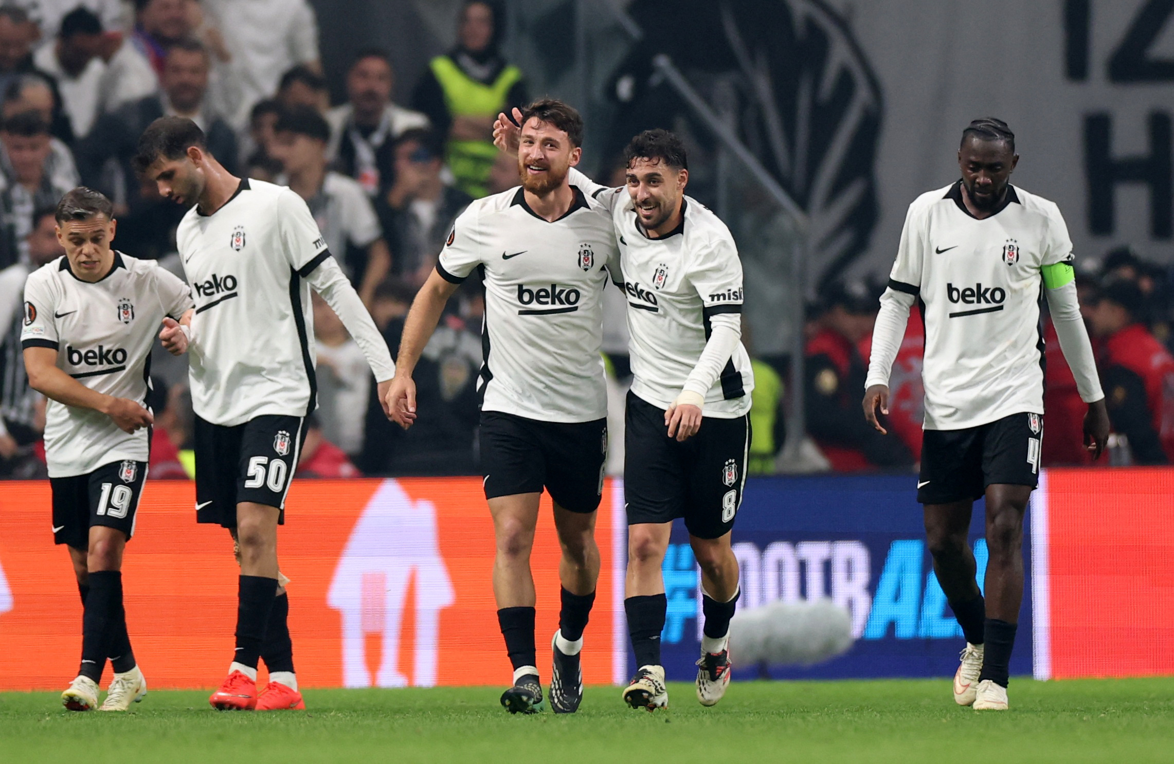 Beşiktaş - Crystal Palace (Canlı Anlatım)