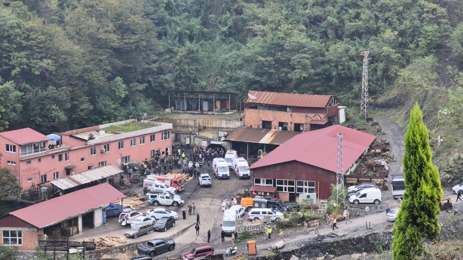 Son Dakika: Zonguldak'ta Maden Ocağında Patlama. Ölü Ve Yaralılar Var