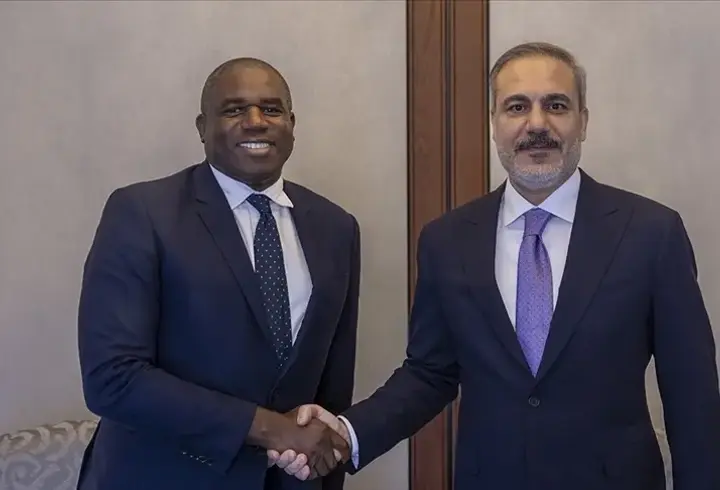 SON DAKİKA... Dışişleri Bakanı Hakan Fidan, Birleşik Krallık Dışişleri Bakanı Lammy ile görüştü