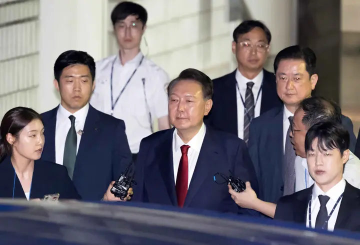 Eski Devlet Başkanı Yoon’a 'Delil Karartma' ve 'Kaçma' Şüphesiyle Yeni Tutuklama