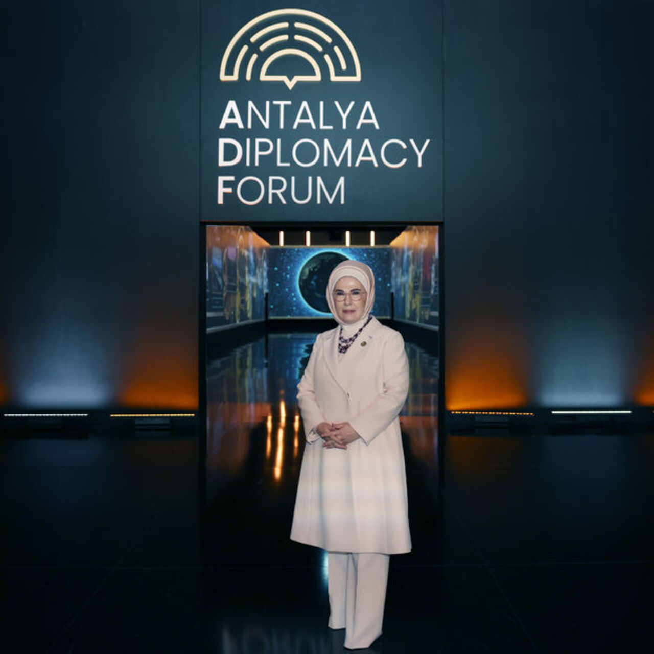 Emine Erdoğan'dan Antalya Diplomasi Forumu'na ilişkin paylaşım