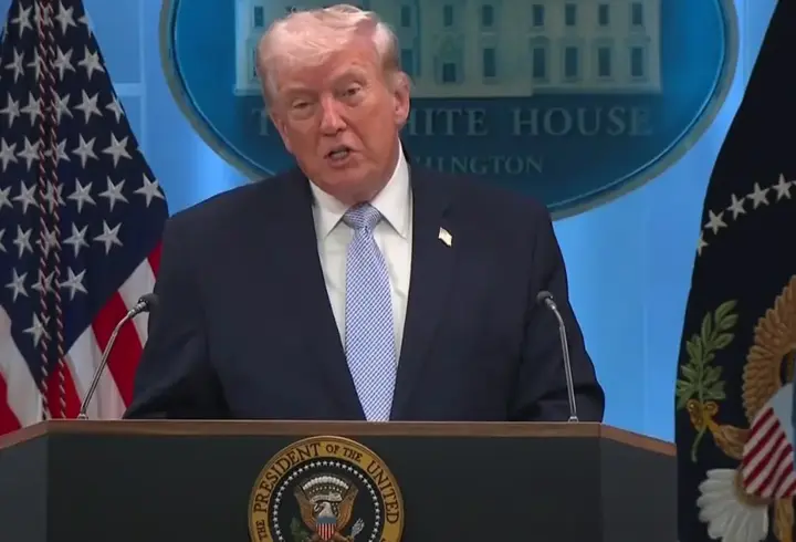 Trump'tan tehdit dolu sözler: İran bir gecede yok edilebilir