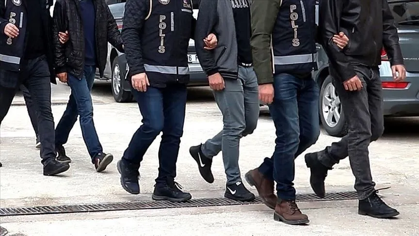 İstanbul merkezli dolandırıcılık operasyonunda 17 şüpheli yakalandı