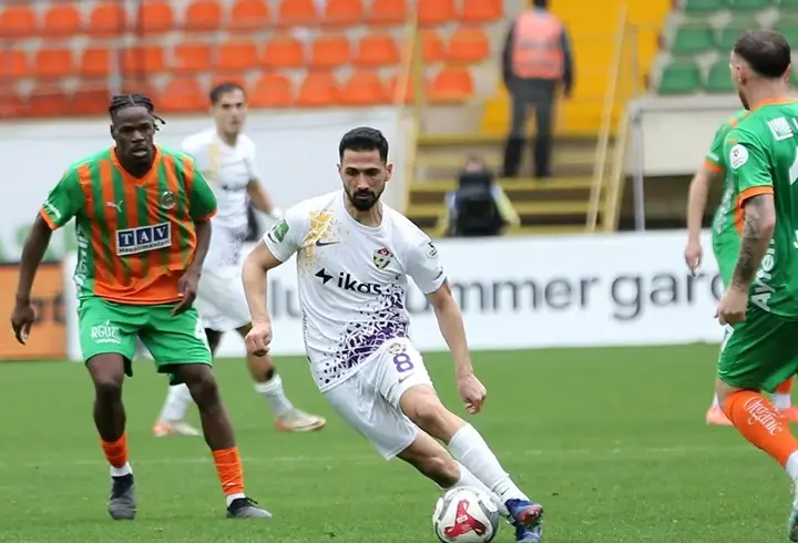 Eyüpspor, Alanyaspor deplasmanında 3 puanı 3 golle aldı