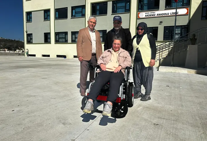Hayalini kurduğu akülü tekerlekli sandalyeye kavuştu