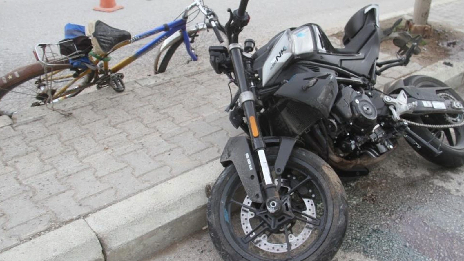 Konya’da motosikletle çarpışan 17 yaşındaki bisikletli öldü