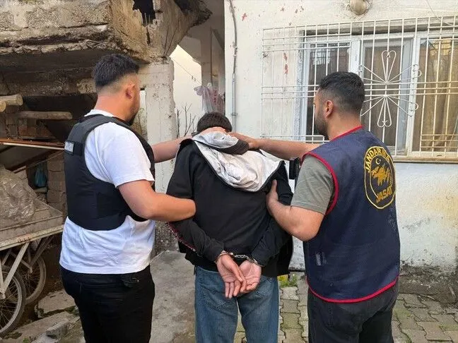 MİT'ten siber suç şebekesine yönelik operasyon: 12 gözaltı