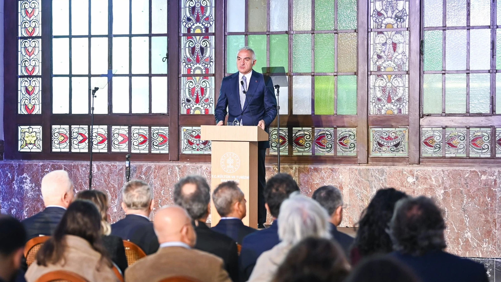 Haydarpaşa ve Sirkeci garları yeniden hayat buluyor