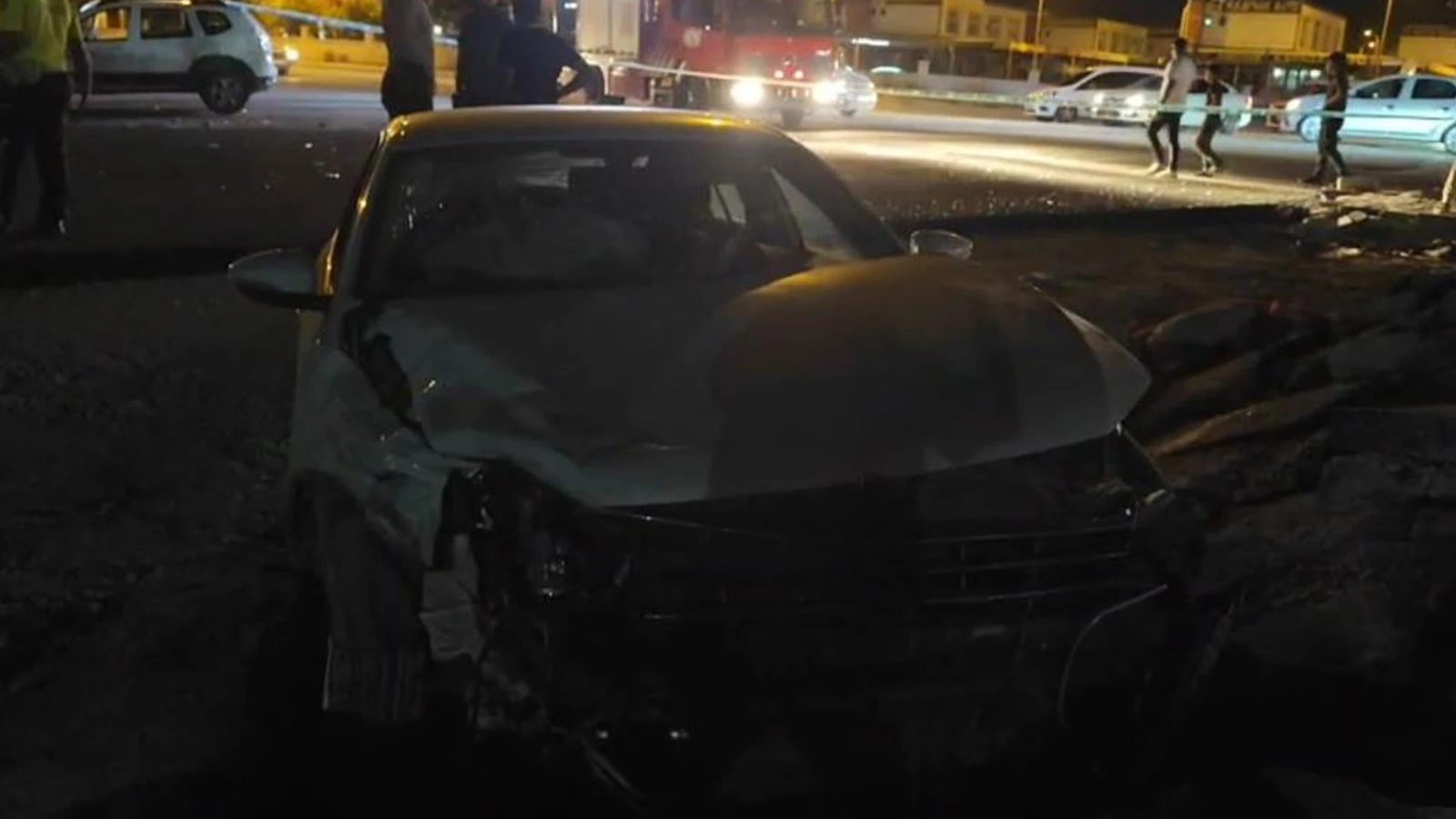 Şanlıurfa'da 2 otomobil kafa kafaya çarpıştı: 5 yaralı