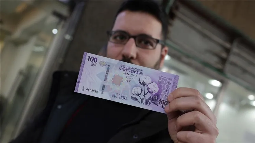 Suriye'de yeni banknotlar piyasaya sürüldü