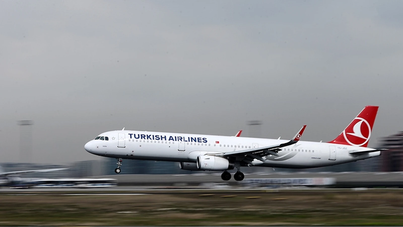 İstanbul Havalimanı’ndan eş zamanlı kalkacak 3 THY uçağı belli oldu