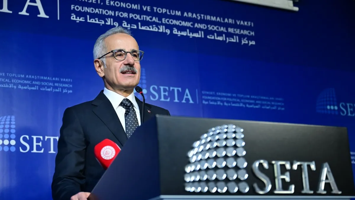 "Türkiye'siz Koridor Olmaz!" Bakan Uraloğlu Açıkladı: Kalkınma Yolu, Taşımacılıkta 20 Gün Kazandıracak