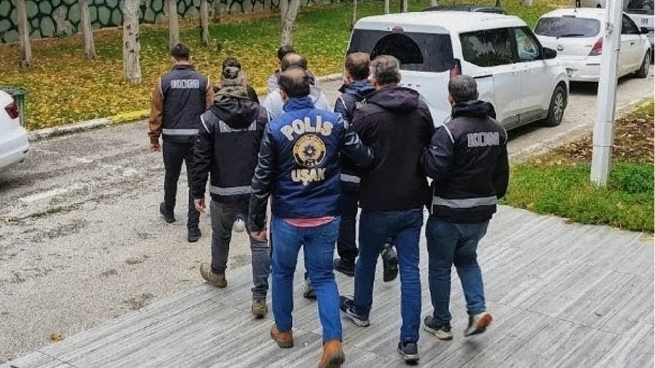 Uşak Emniyet Müdürlüğü Kaçakçılık Ve Organize Suçlar Şube Müdürlüğü'nden Başarılı Operasyon