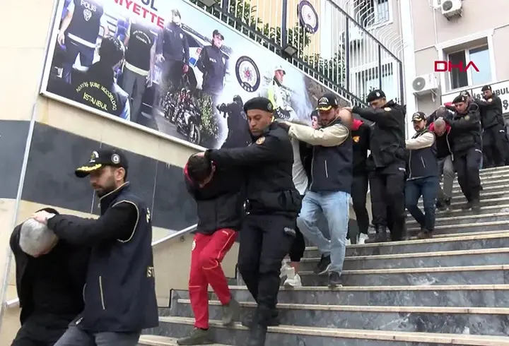 Vatandaşları kredi çekme vaadiyle dolandıran çeteye operasyon