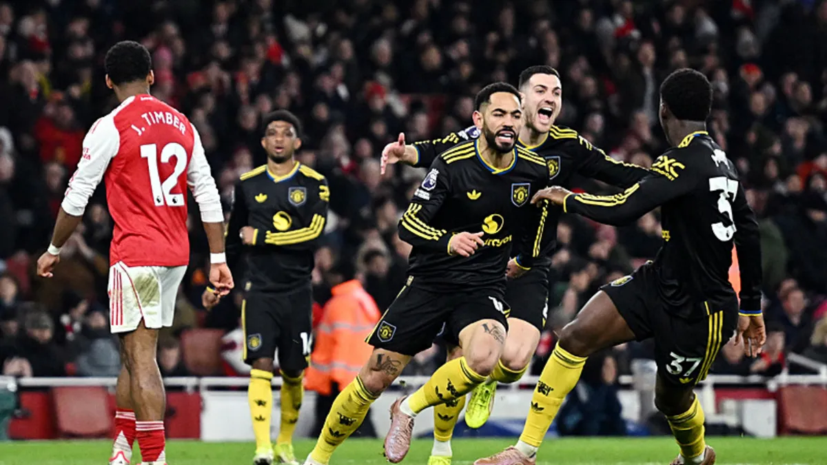 Manchester United bu kez Arsenal'ı avladı!