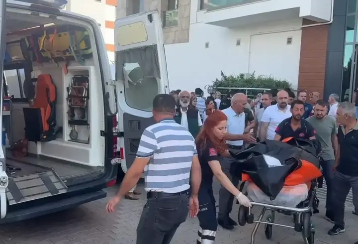 Su tahliye etmek isterken akıma kapılan kapıcı öldü
