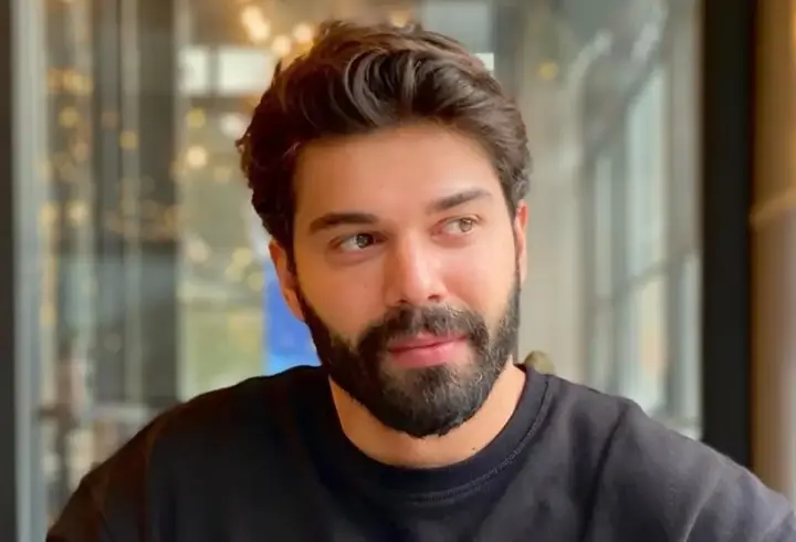Çift Kişilik Oda'nın Avukat Teoman'ı Batuhan Ekşi Kimdir? Batuhan Ekşi Kaç Yaşında, Nereli?
