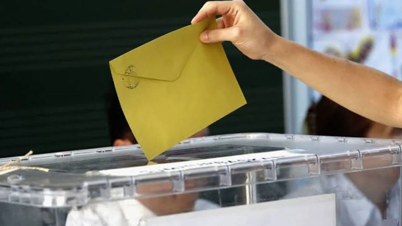 Asal Araştırma Ekim Ayı Seçim Anketini Yayımladı: Kararsızlar Birinci Oldu