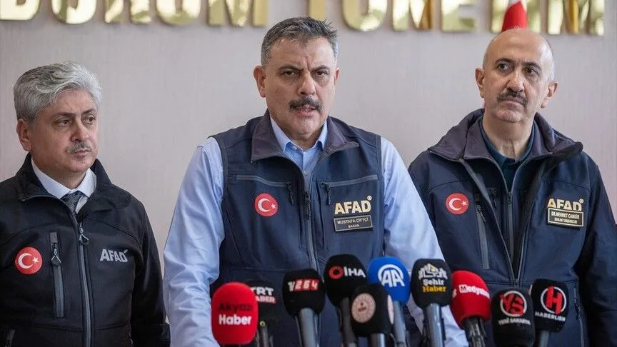 İçişleri Bakanı Çiftçi: Sakarya'da Etkili Olan Sel Neticesinde 2 Yapı Ve 5 Köprü Yıkılmış Durumda