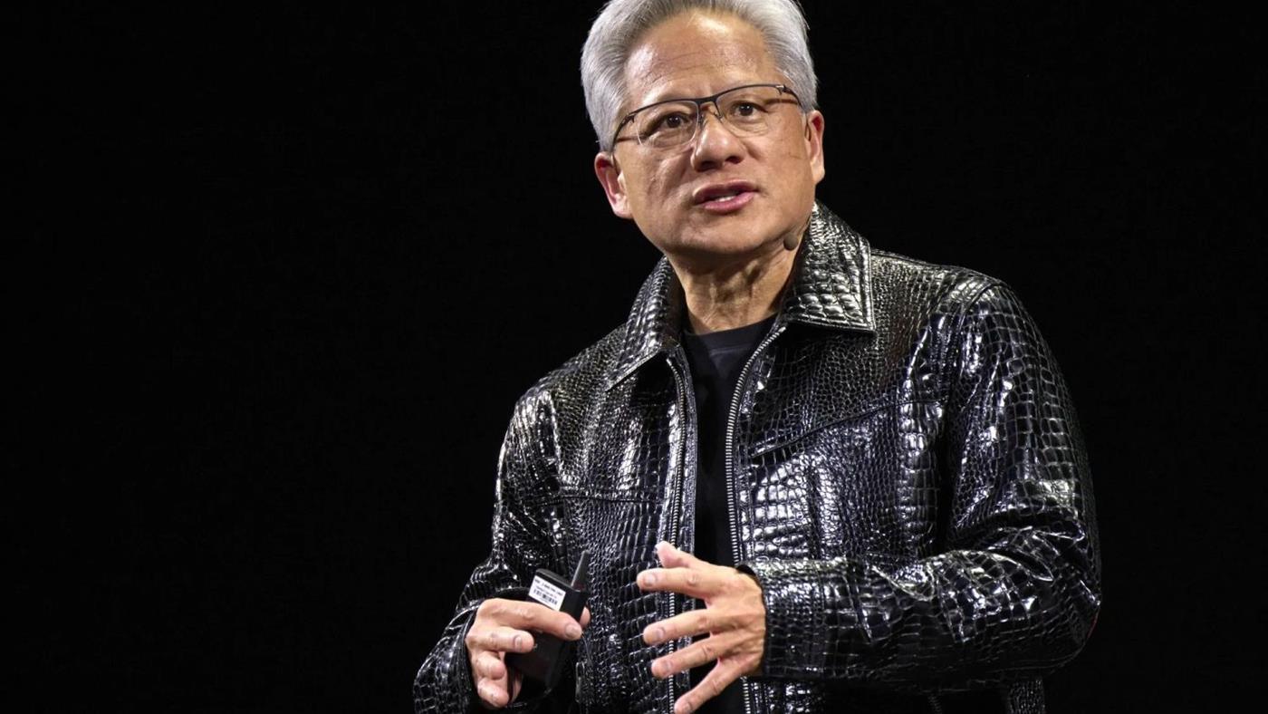 NVIDIA CEO'su: Elon Musk'ın dev Tesla çip fabrikası planı neredeyse imkânsız