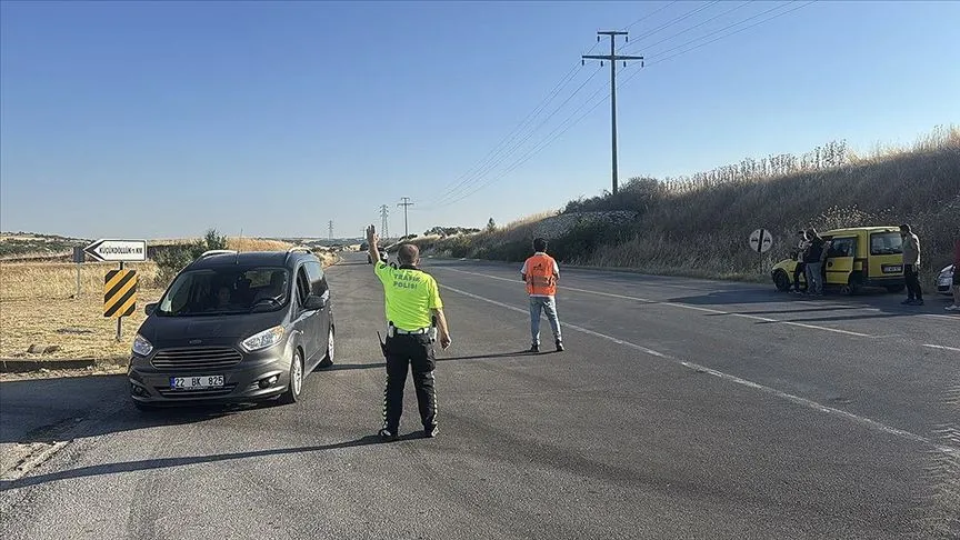 Edirne'de yangın nedeniyle kapanan Hamzabeyli Sınır Kapısı kara yolu trafiğe açıldı