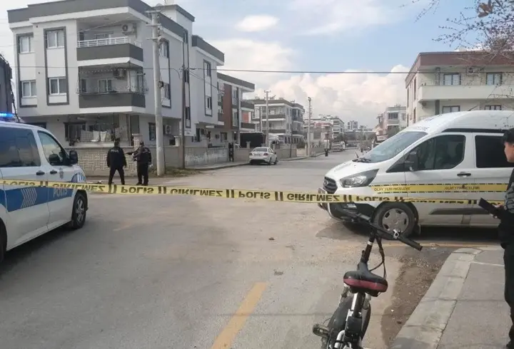 Mersin'de kocasının bıçakladığı kadın ağır yaralandı