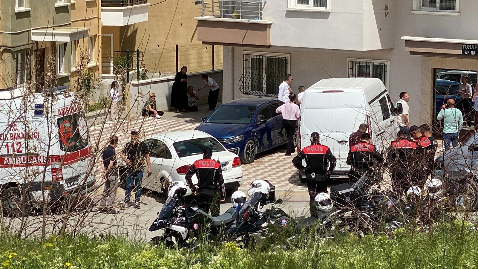 Ankara'da 14 yaşındaki kız çocuğu, evinde başından vurulmuş halde ölü bulundu