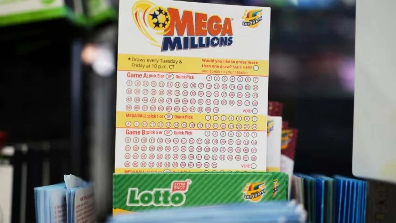 Marketten aldığı kuponla 980 milyon dolarlık mega ikramiyeyi kazandı