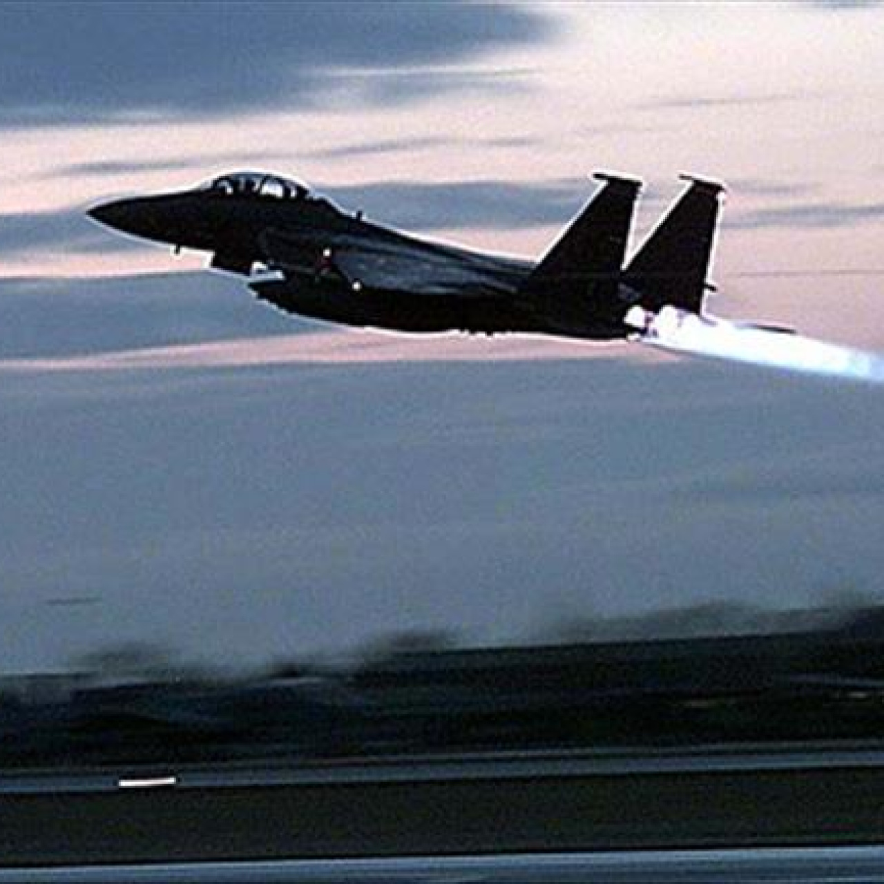 İran: F-15 uçağı düşürdük