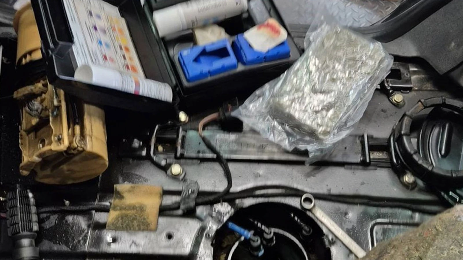 Depo dolusu esrarla Türkiye'ye gelmek istedi