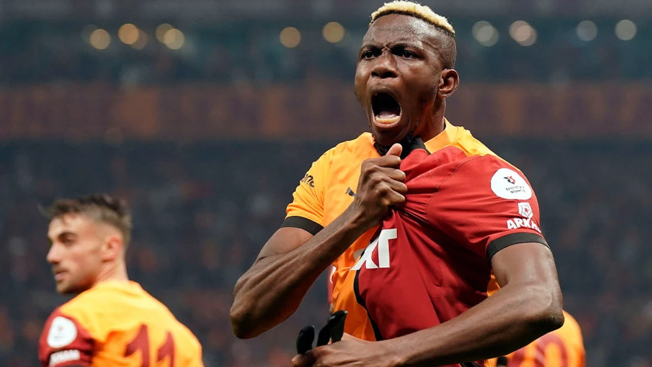 Bu akşam Osimhen oynayacak mı? Viktor Osimhen Frankfurt maçında var mı?