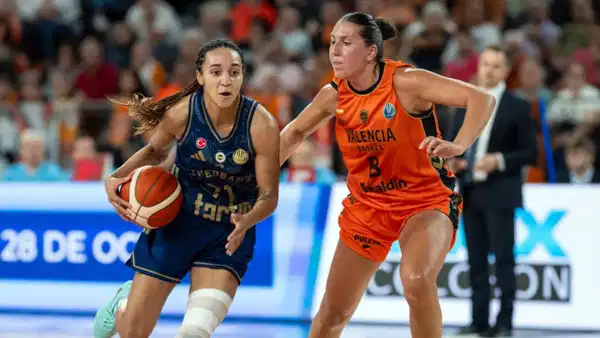Fenerbahçe Tarfin'den EuroLeague'e farklı başlangıç!