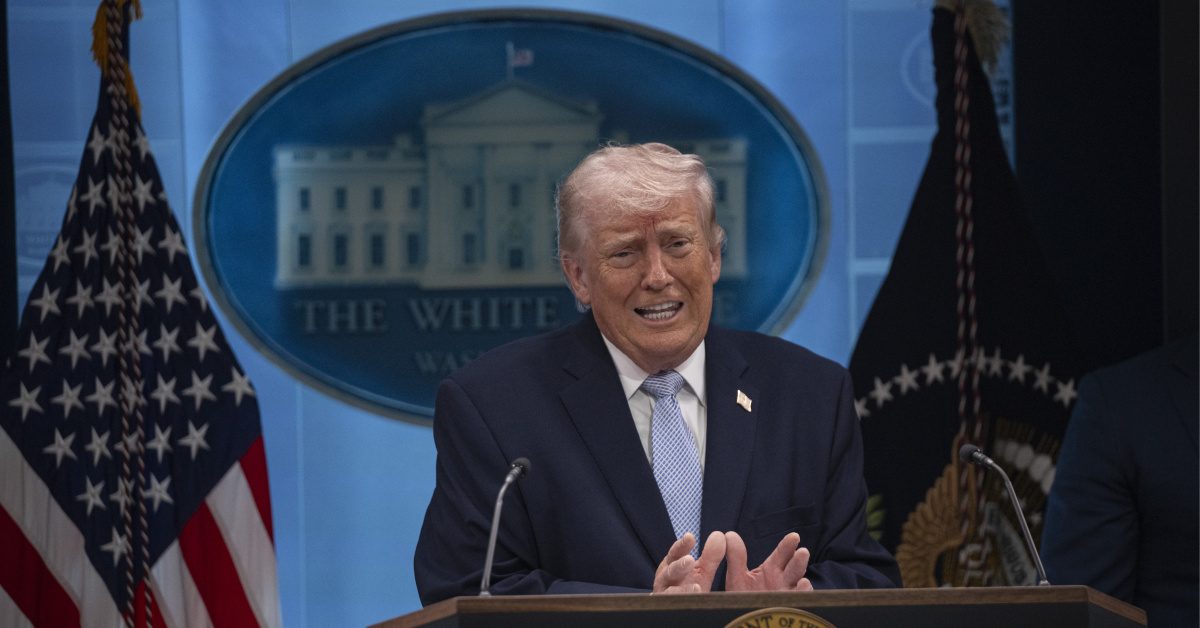Trump'tan Papa'ya: Özür dilemeyeceğim