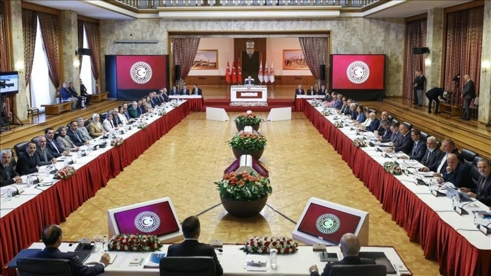 Meclis heyeti İmralı'ya gitti! Komisyondan açıklama