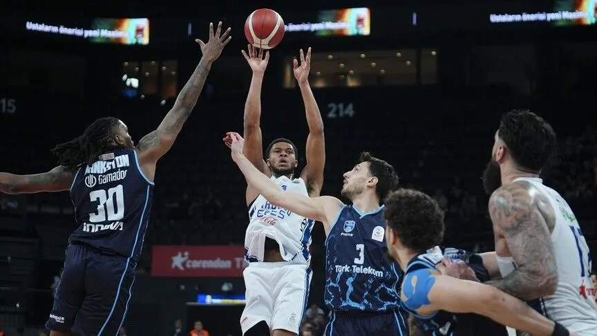 Anadolu Efes, konuk ettiği Türk Telekom'u 101-91 yendi
