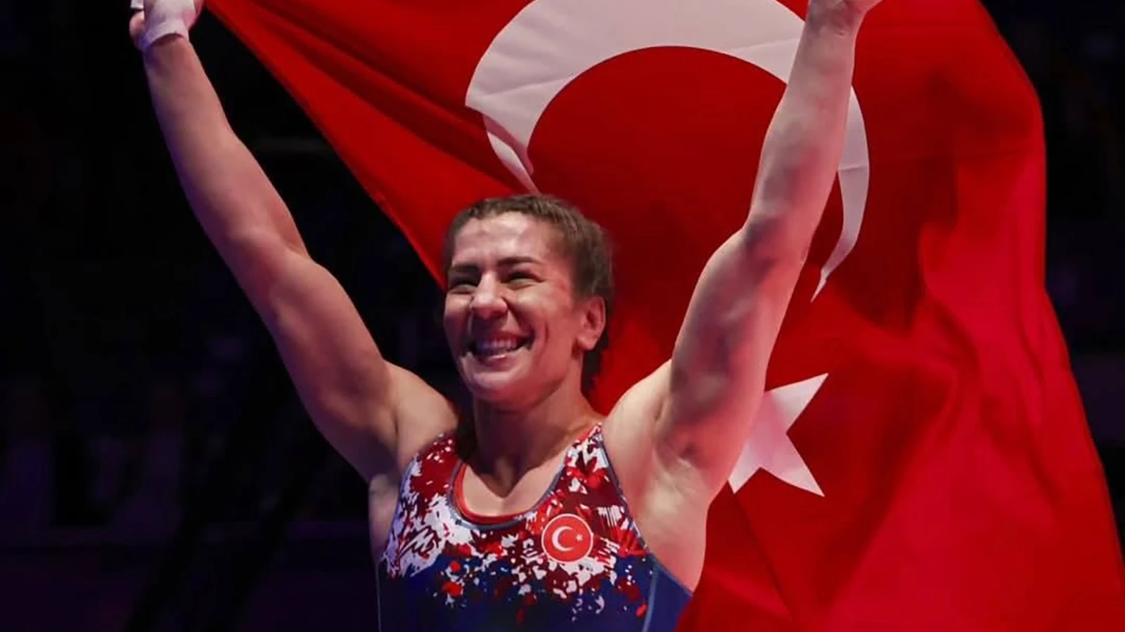 Olimpik milli güreşçi Yasemin Adar Yiğit kariyerini noktaladı