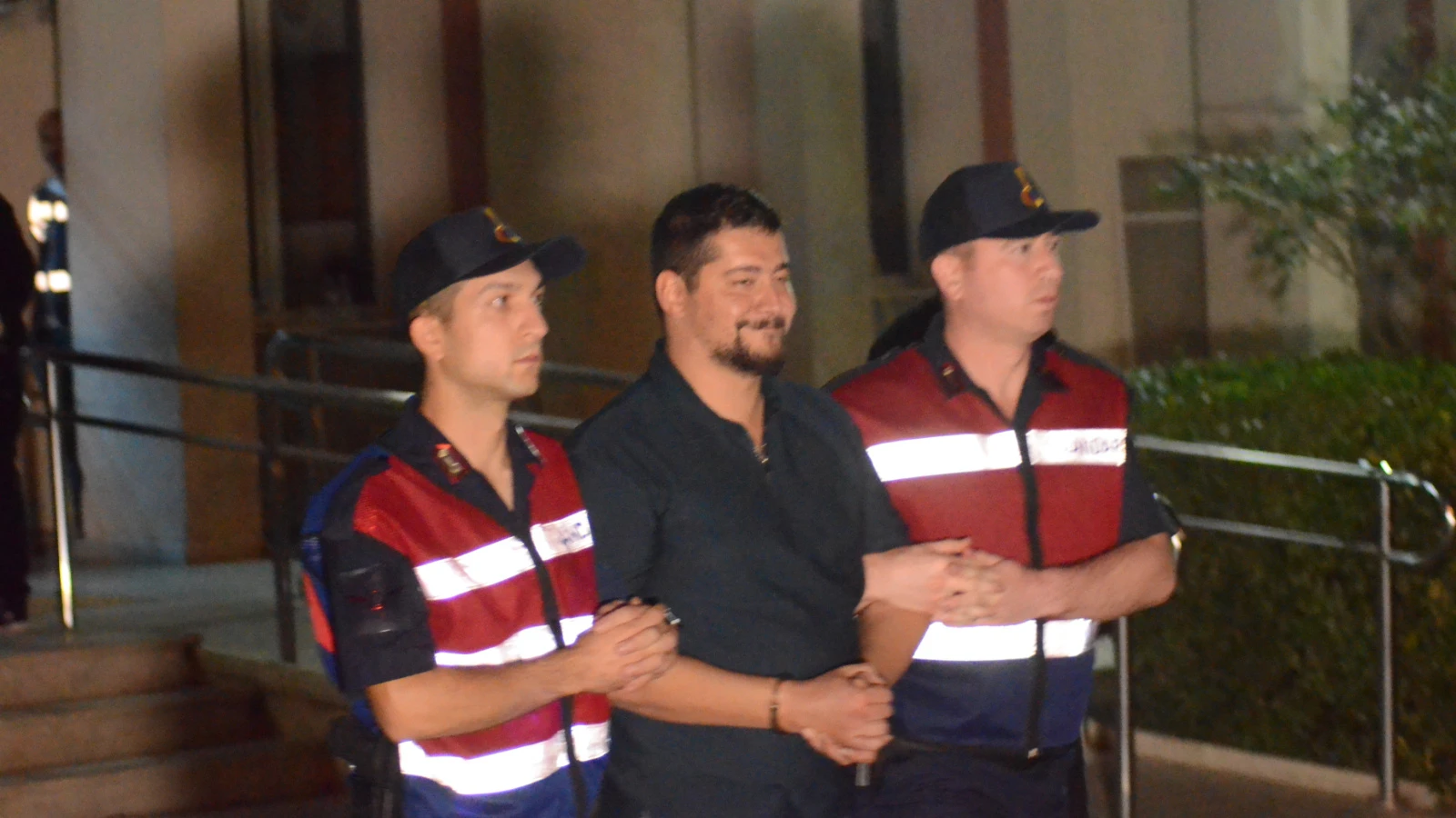 Aydın'da rüşvet operasyonu: İki şüpheli tutuklandı