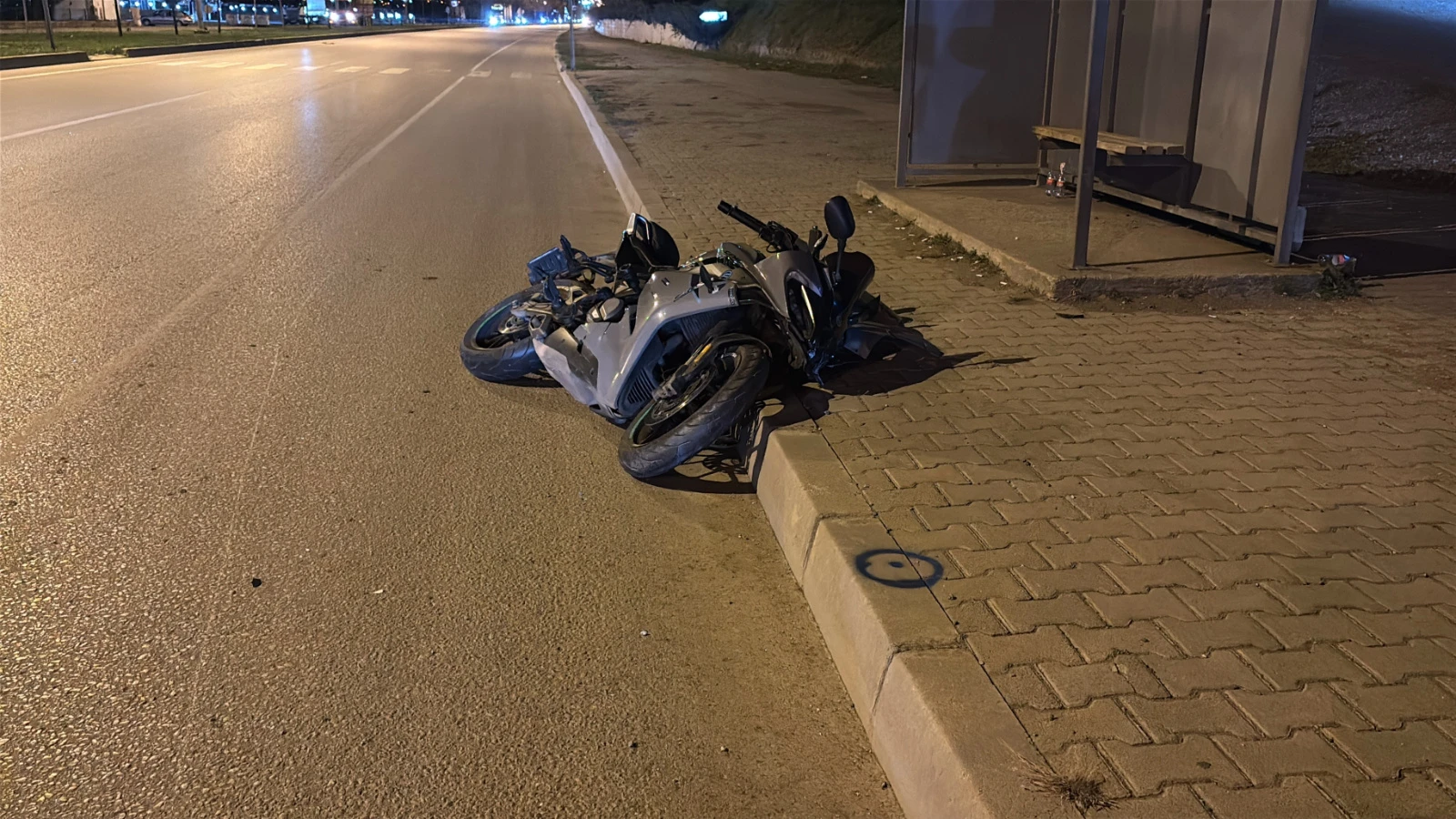 Samsun'da hafif ticari araçla motosiklet çarpıştı! 2 yaralı