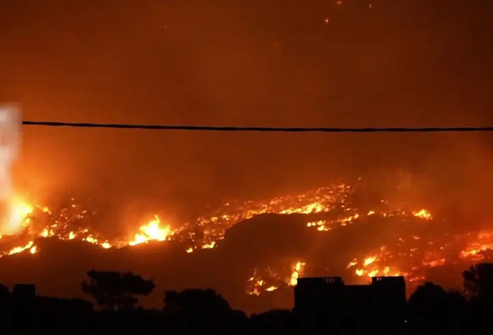 Yunanistan'ın Girit Adası yanıyor!