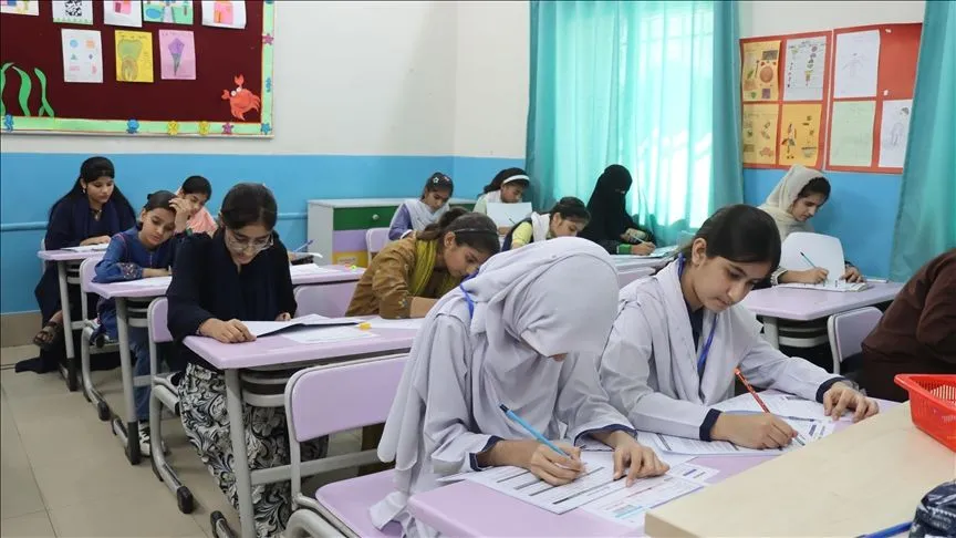 TMV'nin Pakistan'da düzenlediği giriş sınavına 6 bin 500'ü aşkın öğrenci katıldı