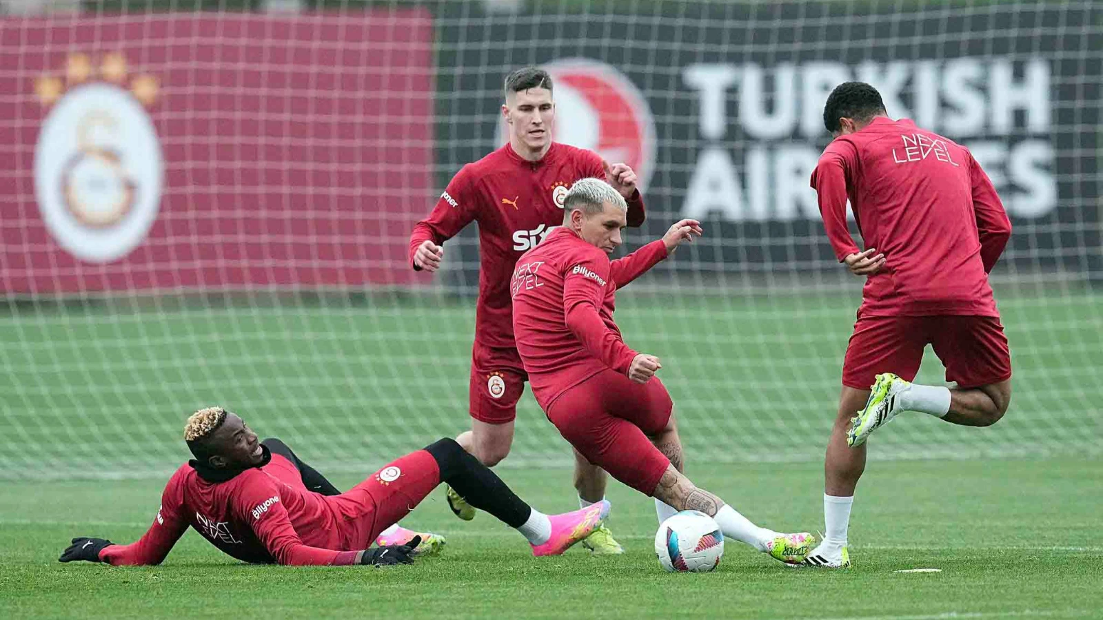 Galatasaray, Fenerbahçe derbisinin hazırlıklarını tamamladı